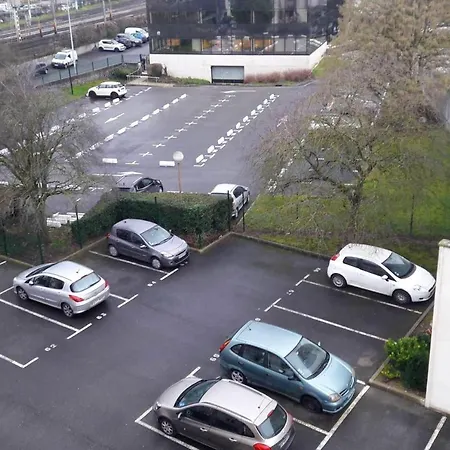 Apartment Agreable Et A 31 M² Avec Parking *
